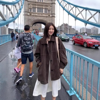 美拉德麂皮绒外套女韩国复古翻领宽松慵懒显瘦秋冬时髦长袖风衣女