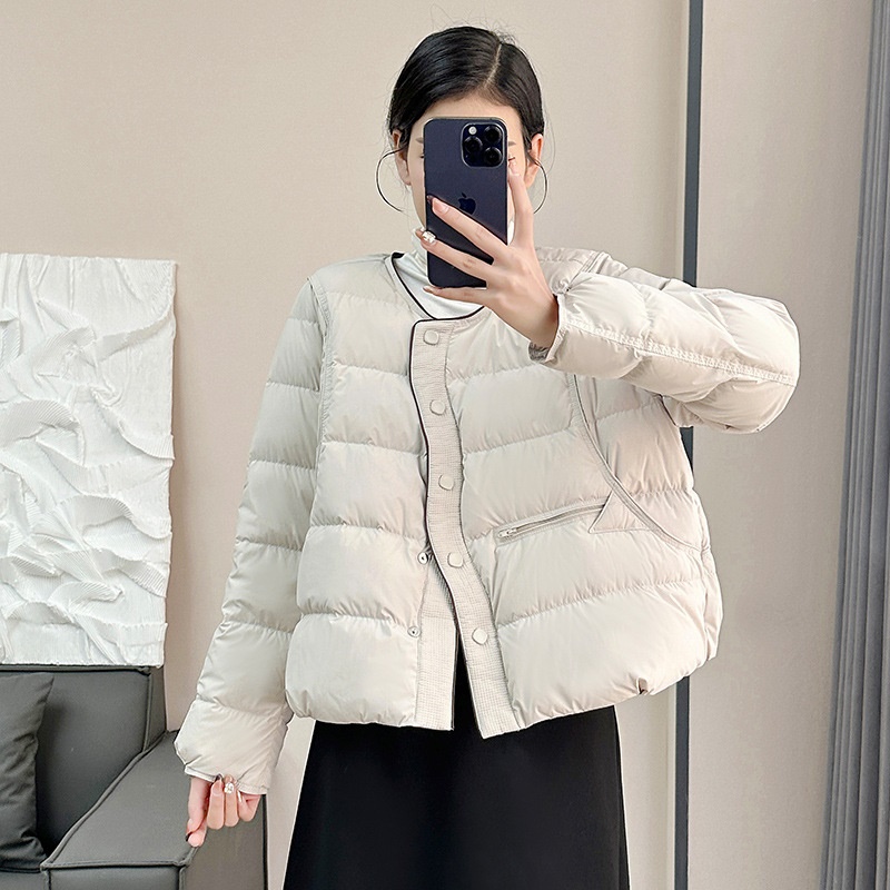 鹅绒服女轻薄短款2026年冬季新款爆款时尚圆领小个子宽松保暖外套