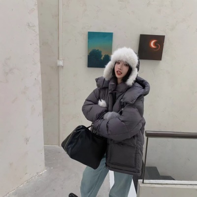 反季欧版宽松连帽鹅绒服女中长款2026年冬季新款时髦洋气保暖外套