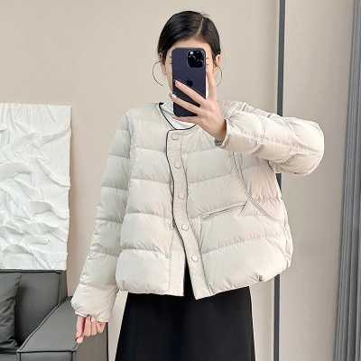 鹅绒服女轻薄短款2026年冬季新款爆款时尚圆领小个子宽松保暖外套