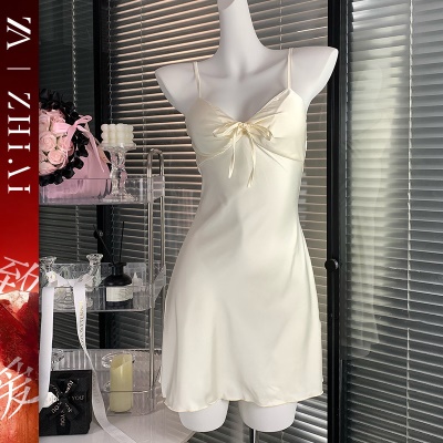 性感睡衣新款女纯欲睡裙高级感冰丝吊带胸垫可外穿家居服轻奢套装