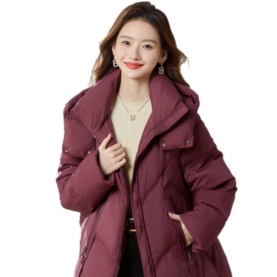 鹅绒羽绒服中长款女款冬季新款2026今年流行爆款小个子加厚外套
