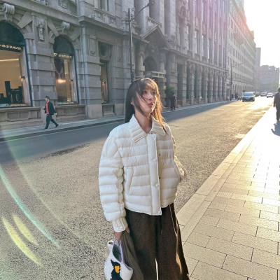 轻薄鹅绒服女款白色2026新款冬季短款超好看今年流行爆款宽松外套