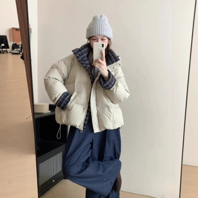 2026冬季新款拼接格子90鹅绒服女士短款连帽加厚外套宽松面包服