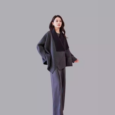 欧洲站斗篷款围巾领轮廓披肩设计感双面羊毛大衣毛呢外套女气质